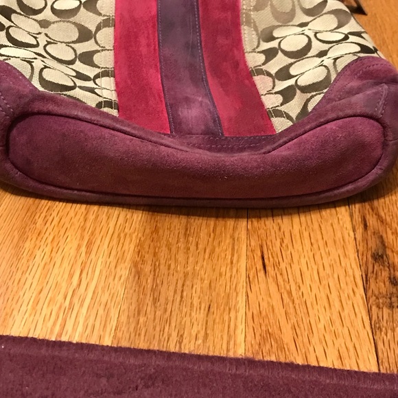 Coach bag with metal coach tag - Picture 3 of 8